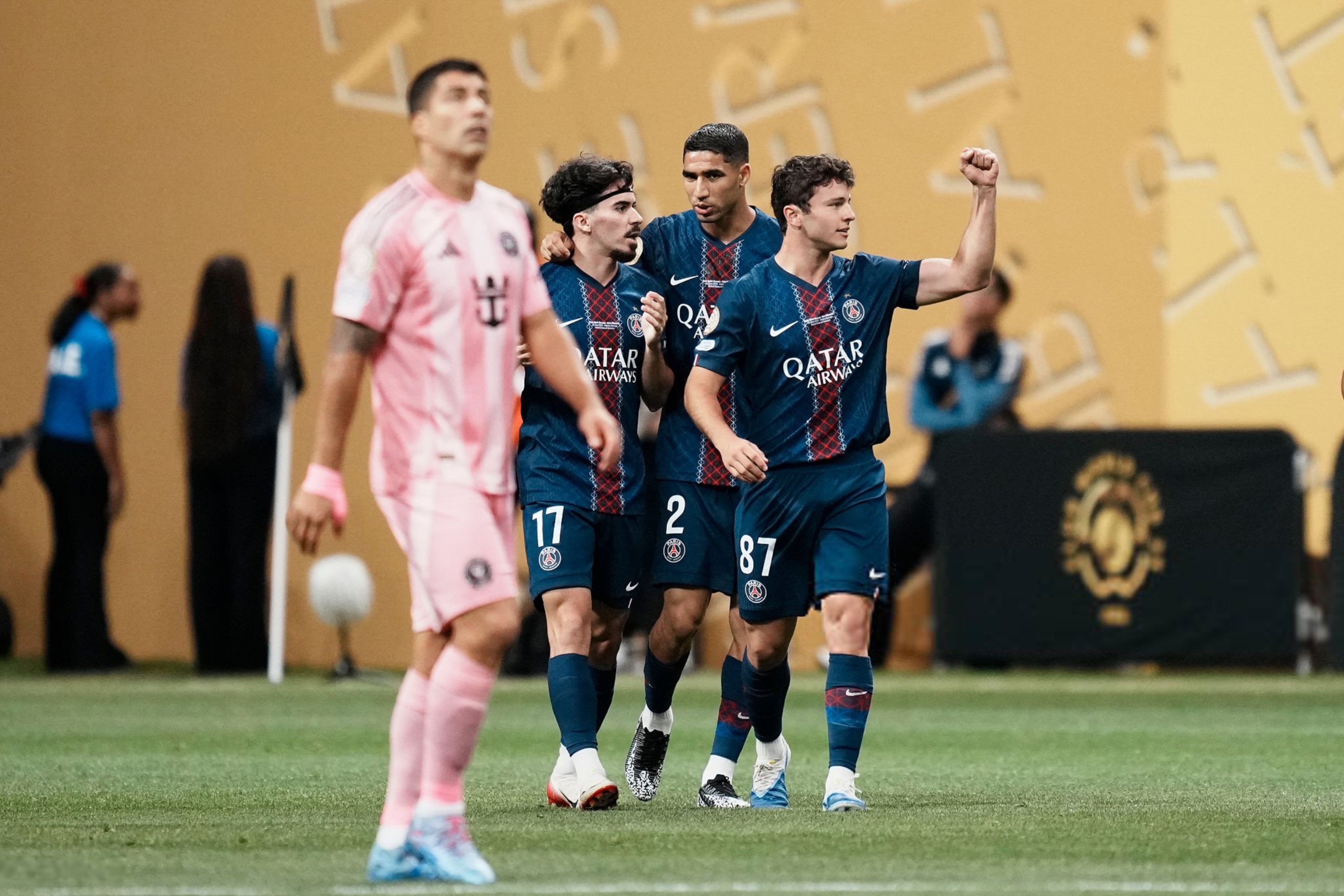 巴黎圣-日耳曼惨遭淘汰,梅西遗憾无缘四强 巴黎圣-日耳曼惨遭淘汰,梅西遗憾无缘四强